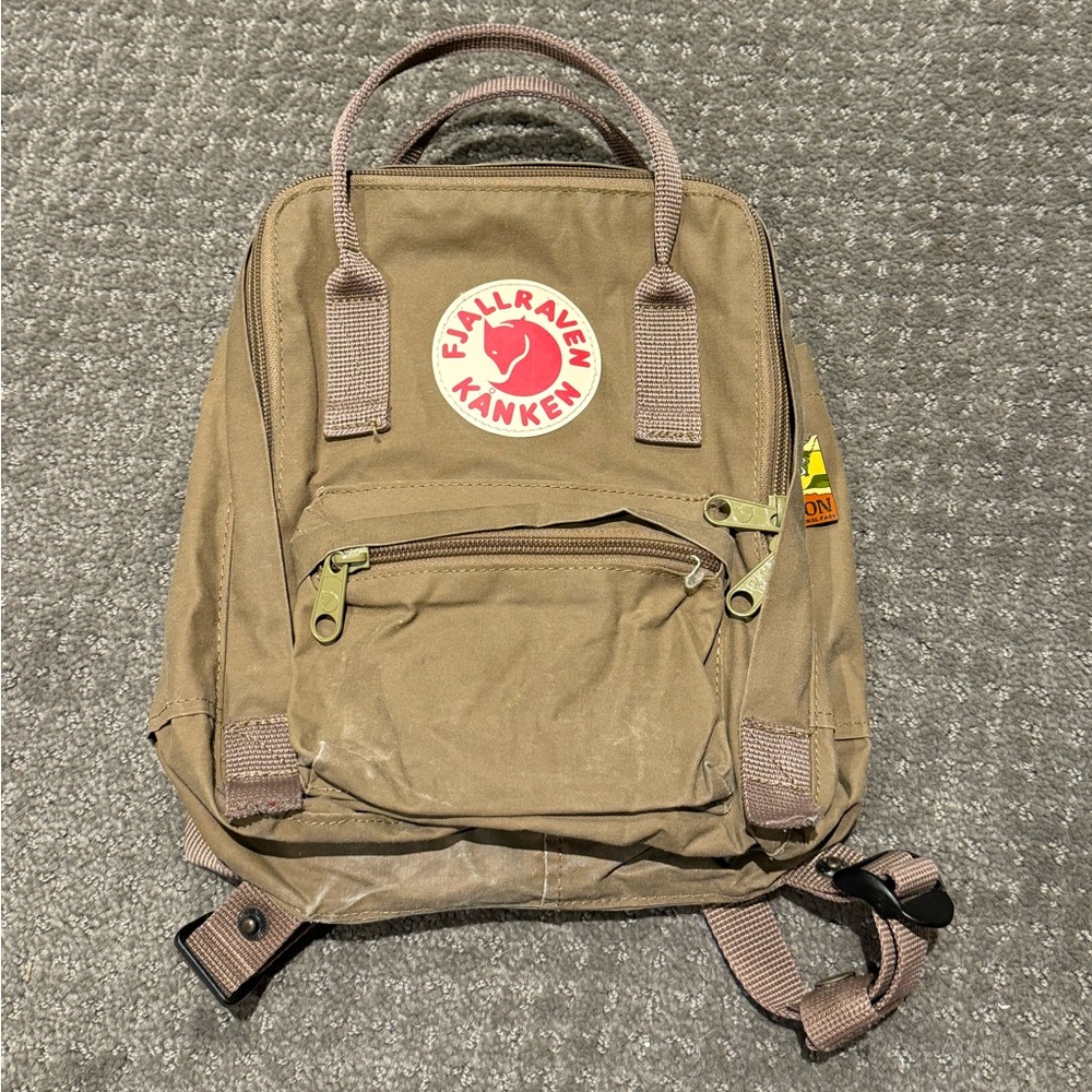 fjallraven kanken mini backpack